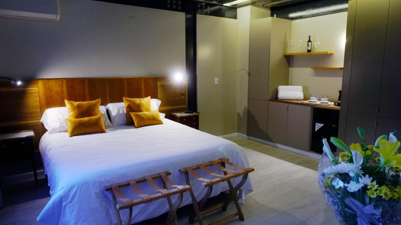 718 Rufino Petit Hotel Мендоса Екстериор снимка